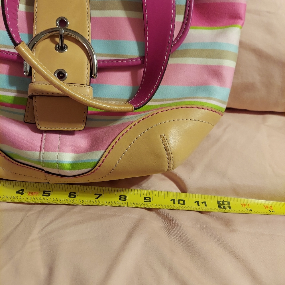 Pretty Coach Bag - Picture 14 of 15